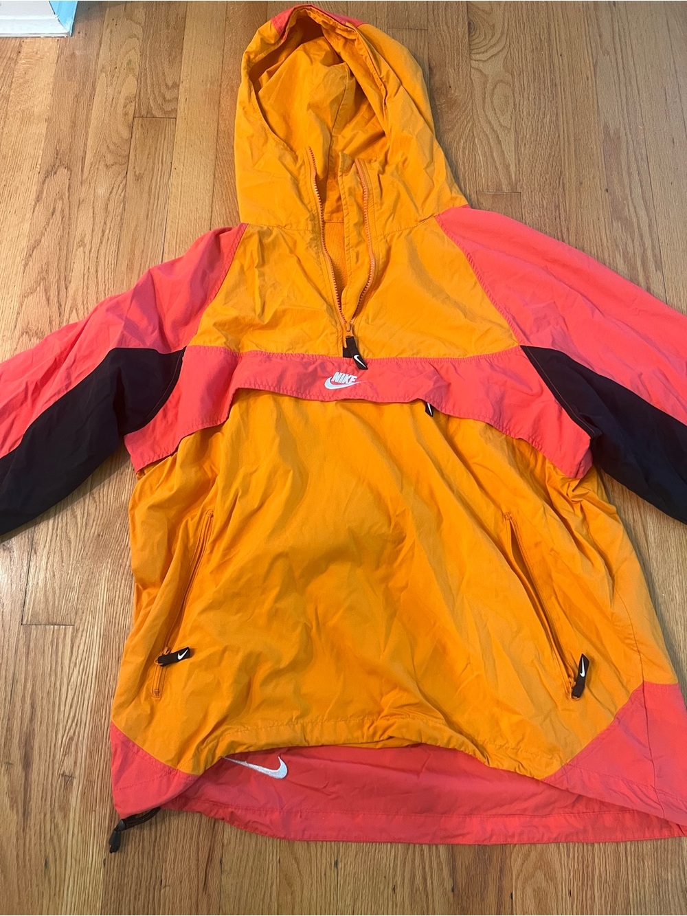 Nike Size Medium Men's Re-Issue Hooded Jacket Limited Style